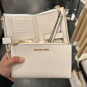 Michael Kors Wallet Deal Alert for Mother's day!